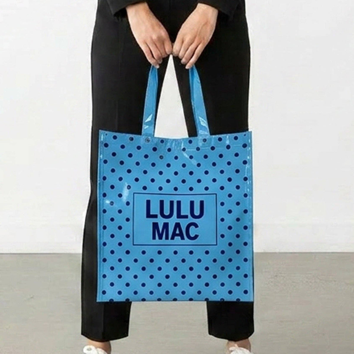 LM-BG-1004 REUSABLE TOTE-LT BLUE DARK BLUE DOTS Lulu Mac
