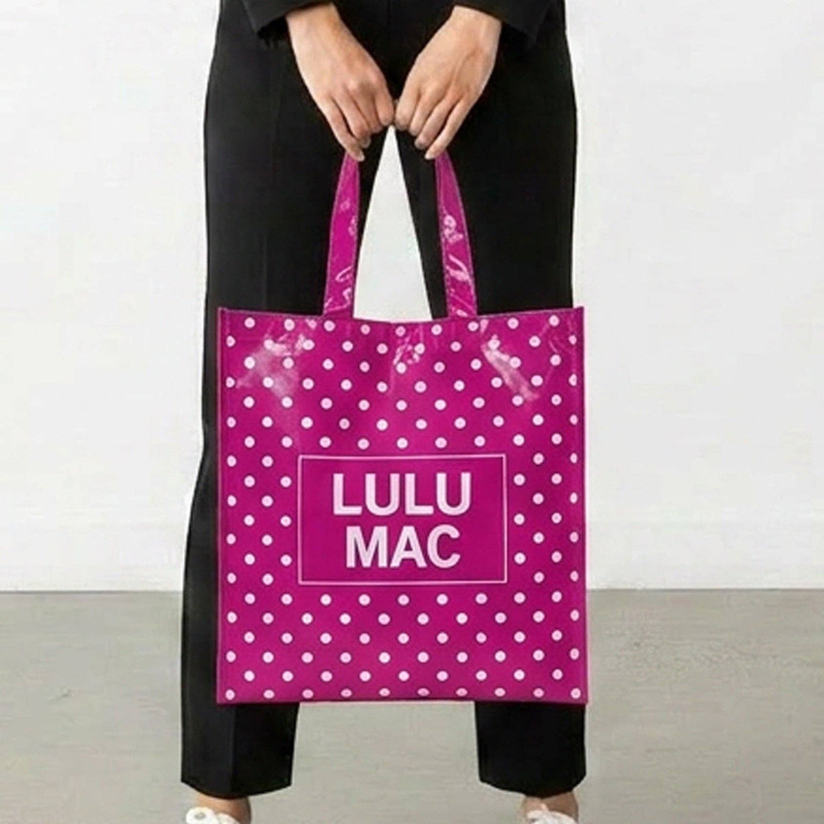 LM-BG-1004 REUSABLE TOTE -HOT PINK WHITE DOT Lulu Mac