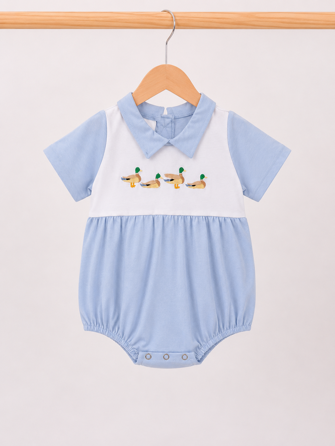 Collar Blue Embroidered Mallard Bubble