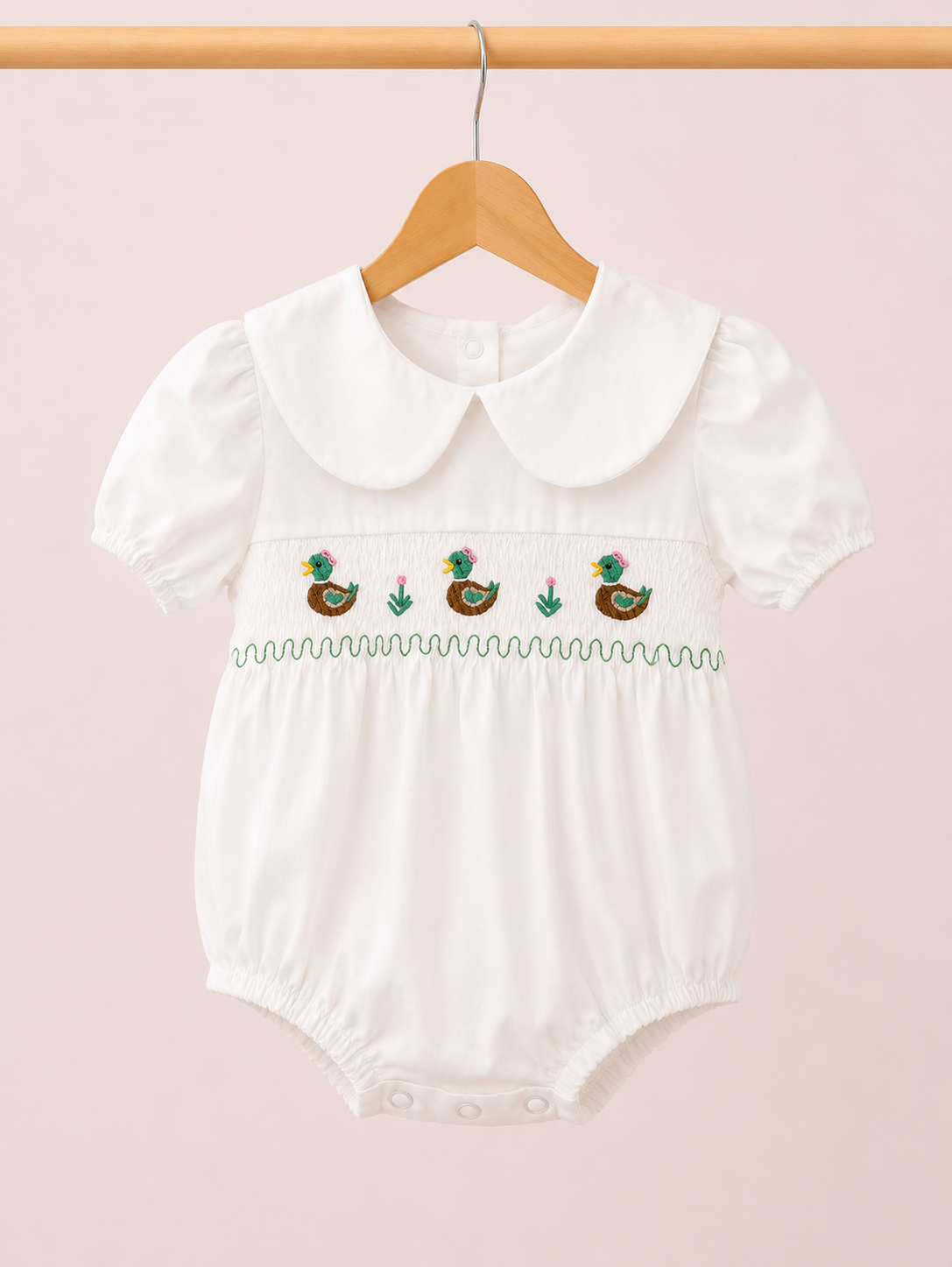 Girl’s White Mallard Doll Collar Bubble